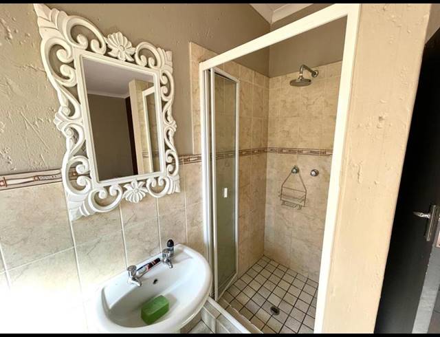 3 BEDROOM TOWNHOUSE FOR SALE IN BAILLIE PARK